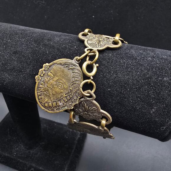 Don Quixote Story Book Bracelet Bronze Tone Links Vintage Jewelry - Picture 3 of 10